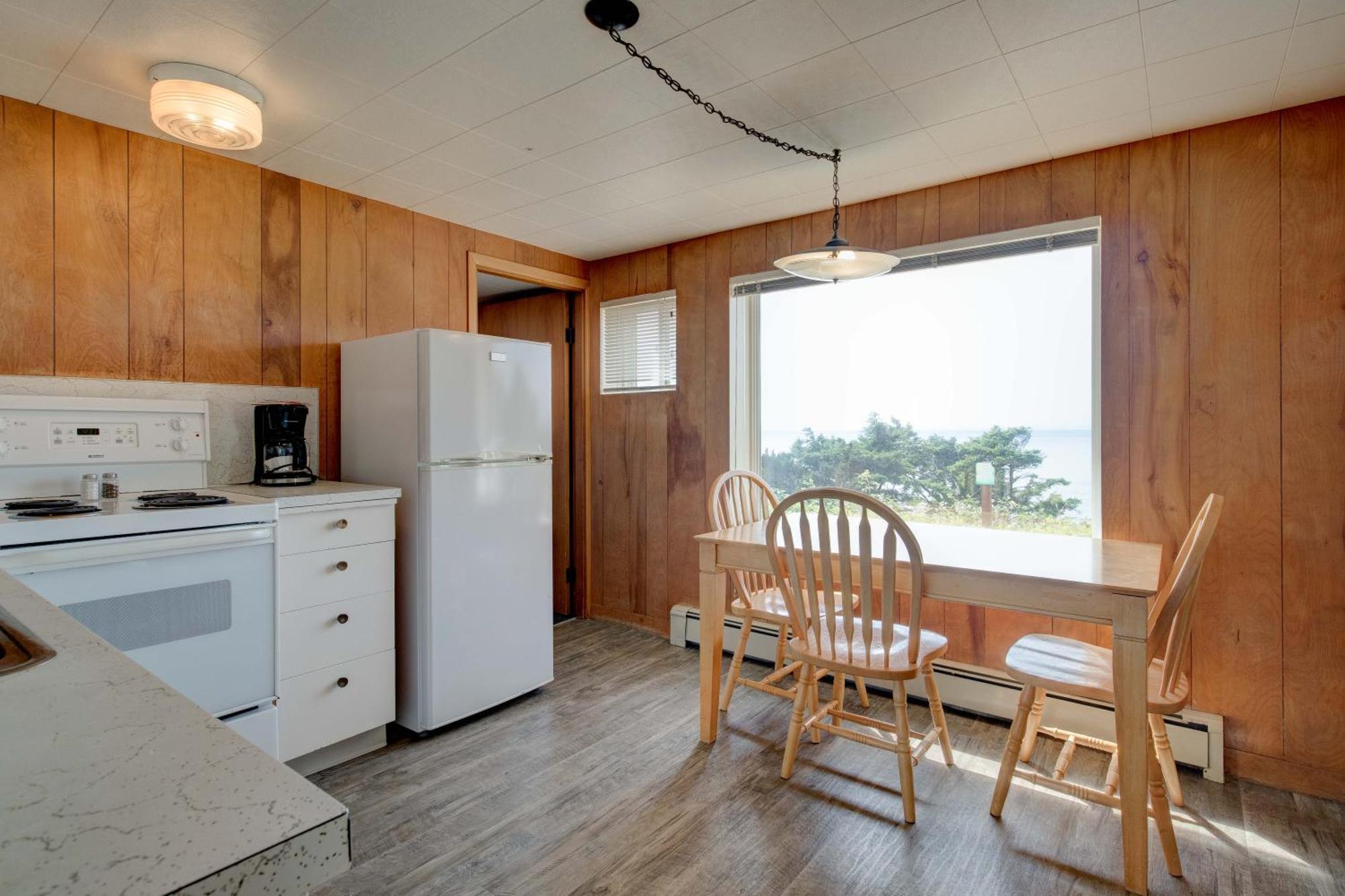 Ester Lee Oceanview Inn Lincoln City Dış mekan fotoğraf