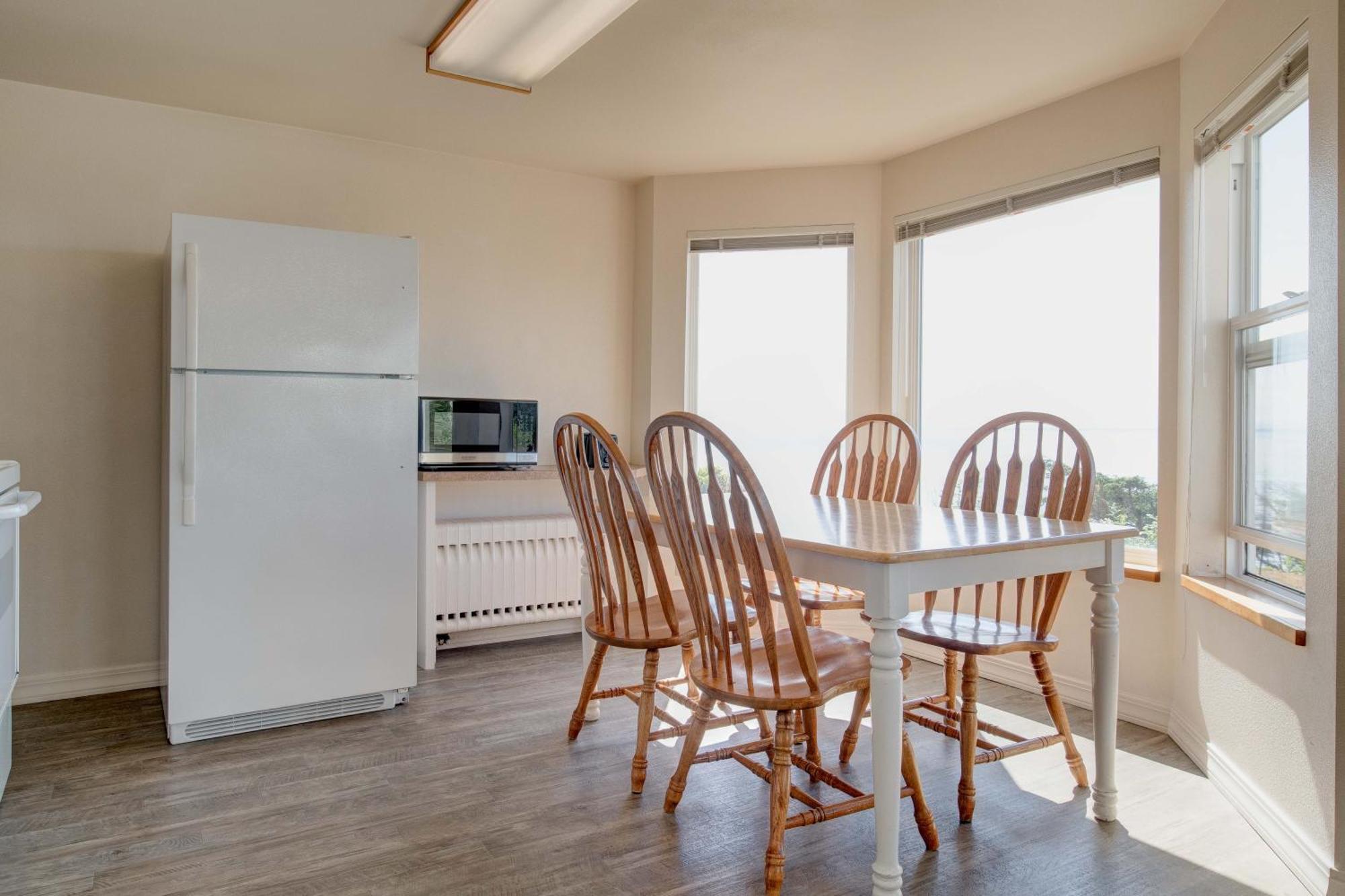 Ester Lee Oceanview Inn Lincoln City Dış mekan fotoğraf