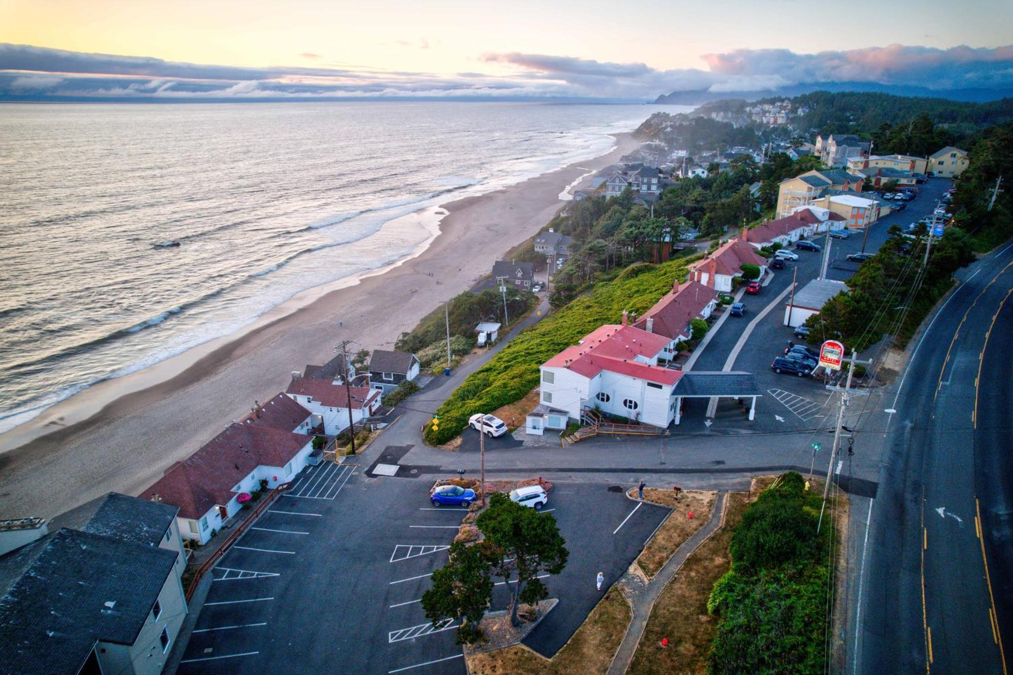 Ester Lee Oceanview Inn Lincoln City Dış mekan fotoğraf