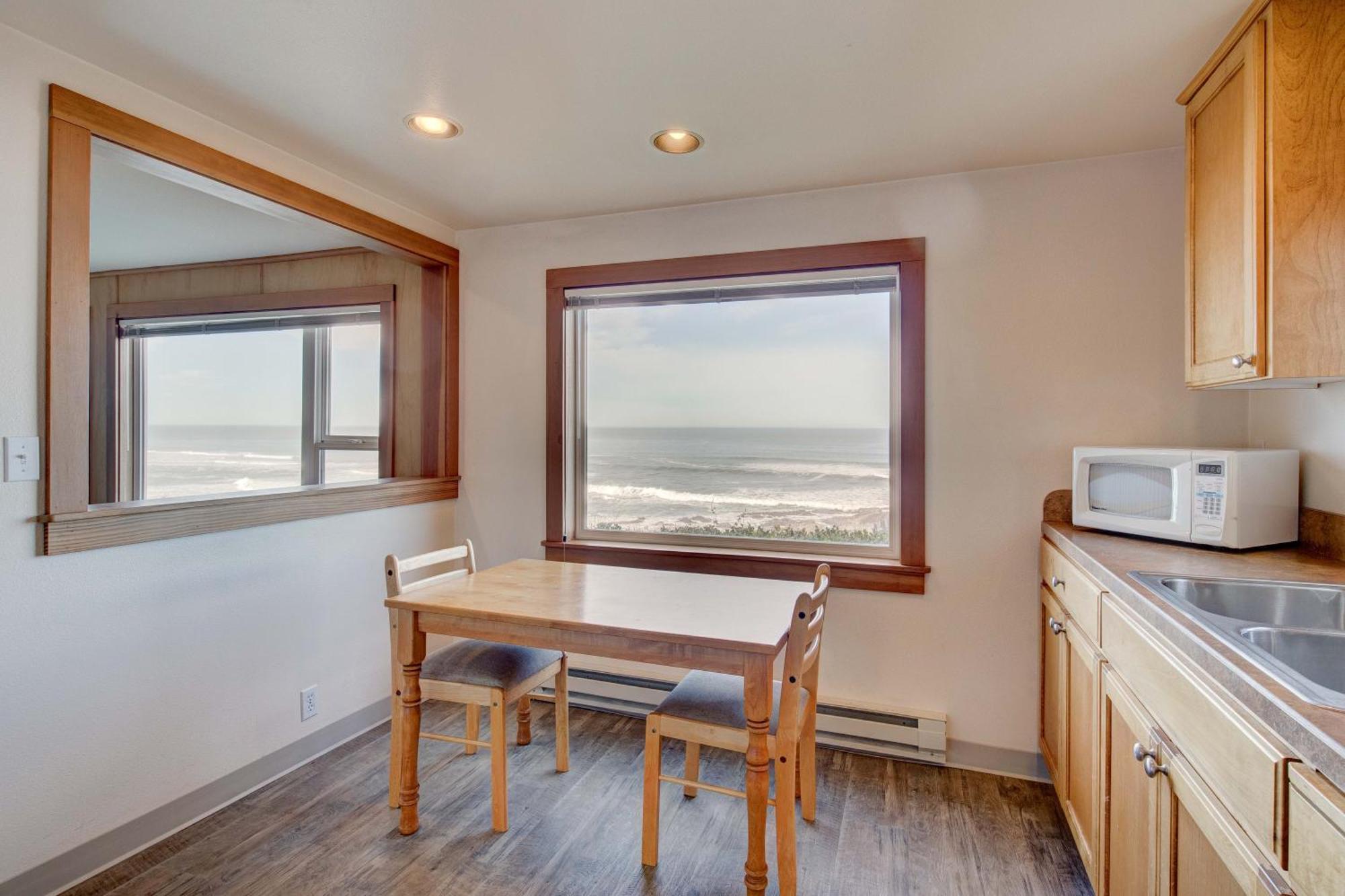 Ester Lee Oceanview Inn Lincoln City Dış mekan fotoğraf